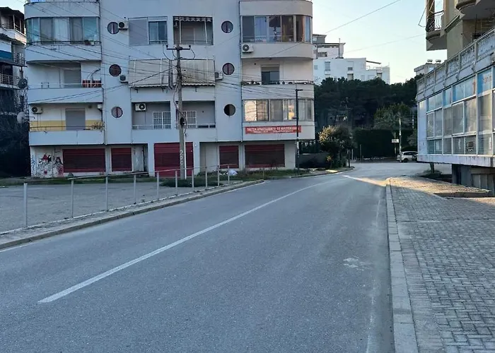 Meis 1 * Durrës
